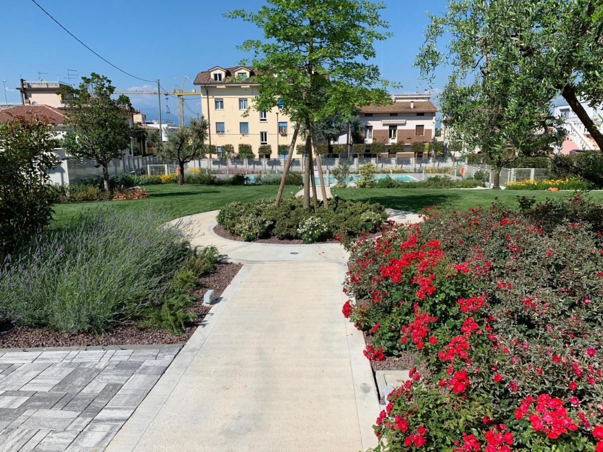 Homingarda - Fine Holiday Apartments Peschiera del Garda Kültér fotó