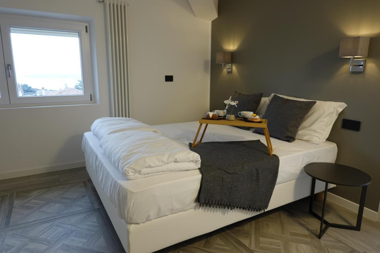 Homingarda - Fine Holiday Apartments Peschiera del Garda Kültér fotó
