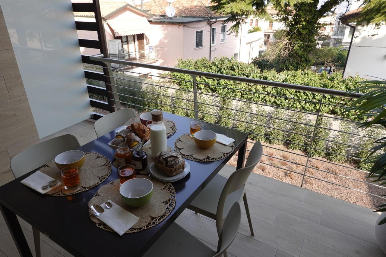 Homingarda - Fine Holiday Apartments Peschiera del Garda Kültér fotó